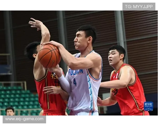 篮下与外线协同：破解篮球进攻空间秘诀