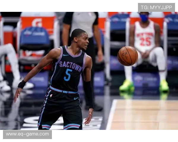 福克斯Clutch先生再度展现关键时刻绝佳表现，助力球队力挽狂澜