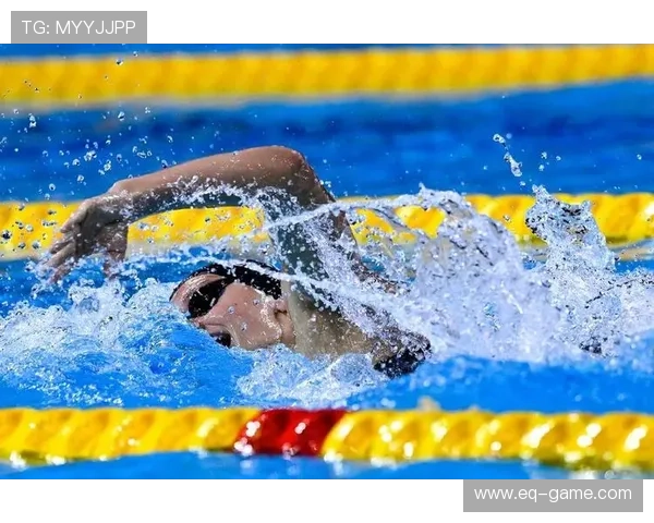 加拿大游泳新星萨默·麦金托什闪耀赛场,刷新多项纪录引关注 加拿大游泳新星萨默·麦金托什闪耀赛场,刷新多项纪录引关注